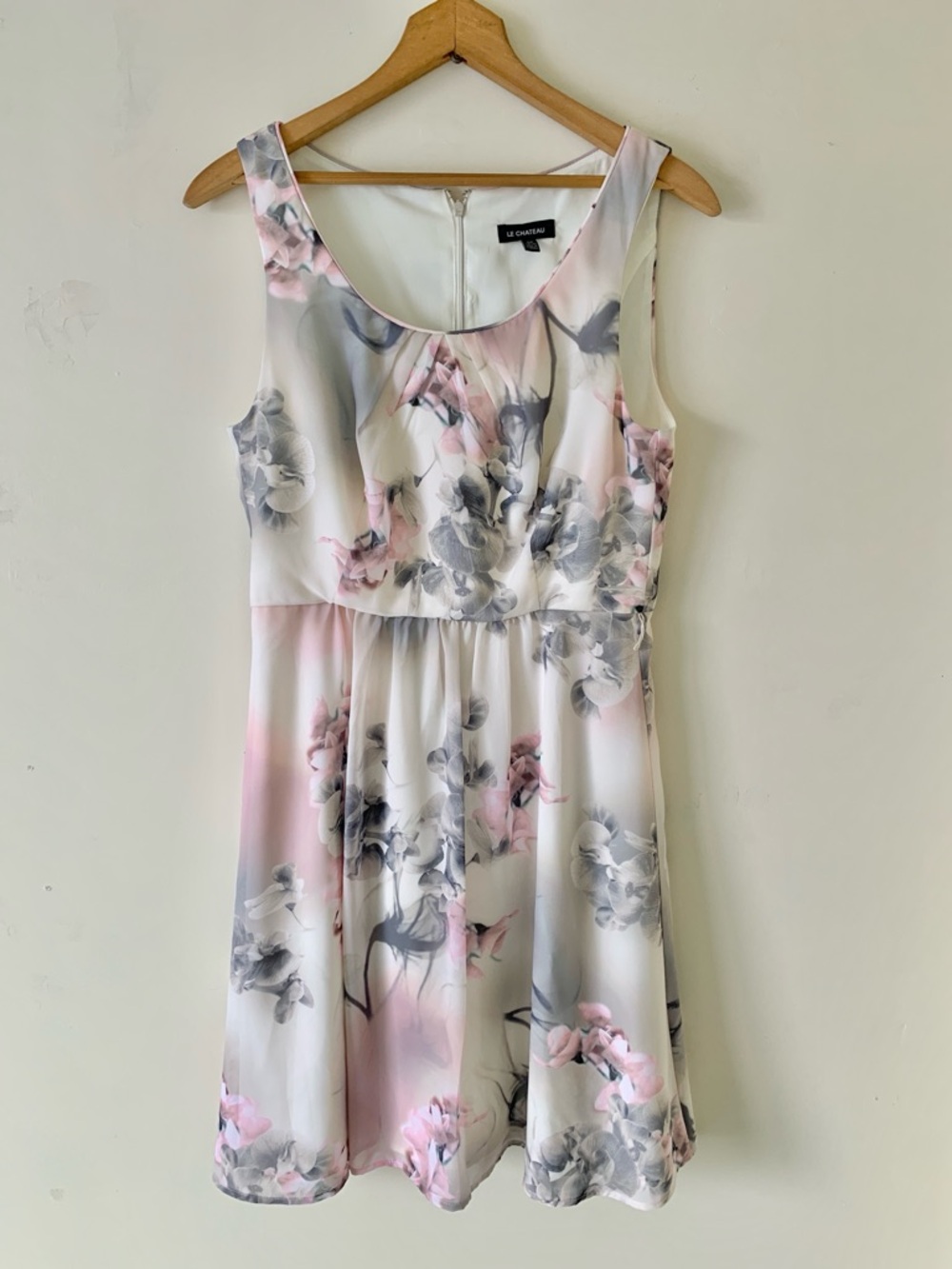 LE CHÂTEAU  Pink & Gray Floral Sleeveless Dress